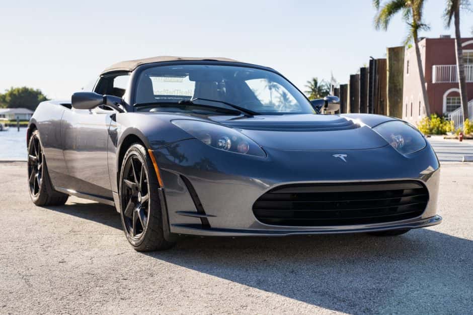 2011 Tesla Roadster sold for $68,000