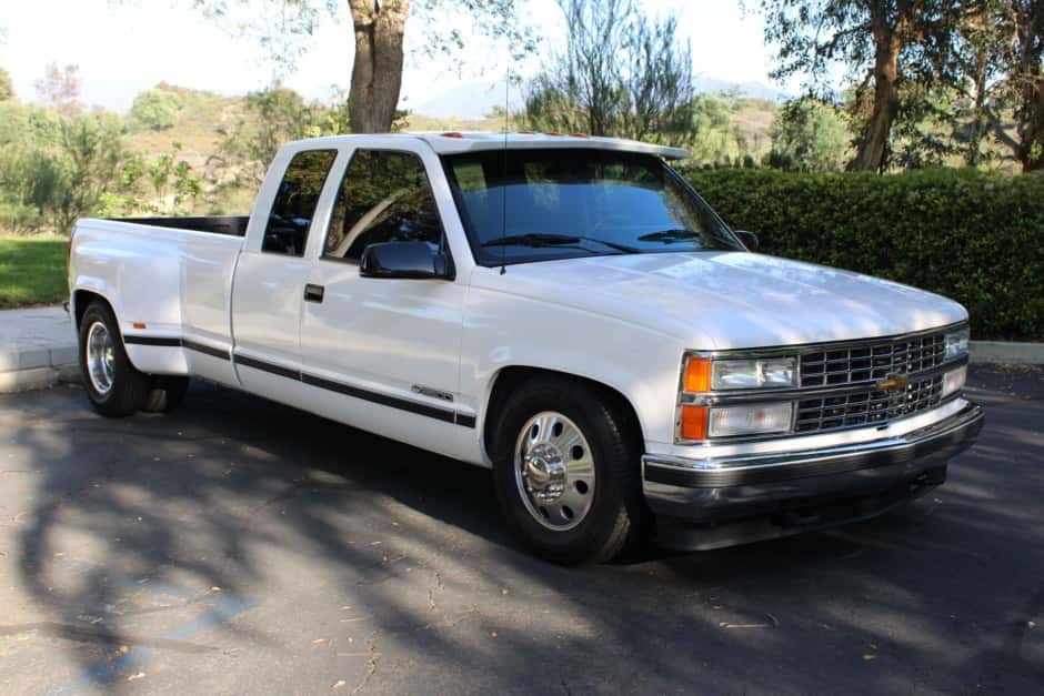 1992 Chevrolet C/K GMT400 (1988-2002) sold for $16,400