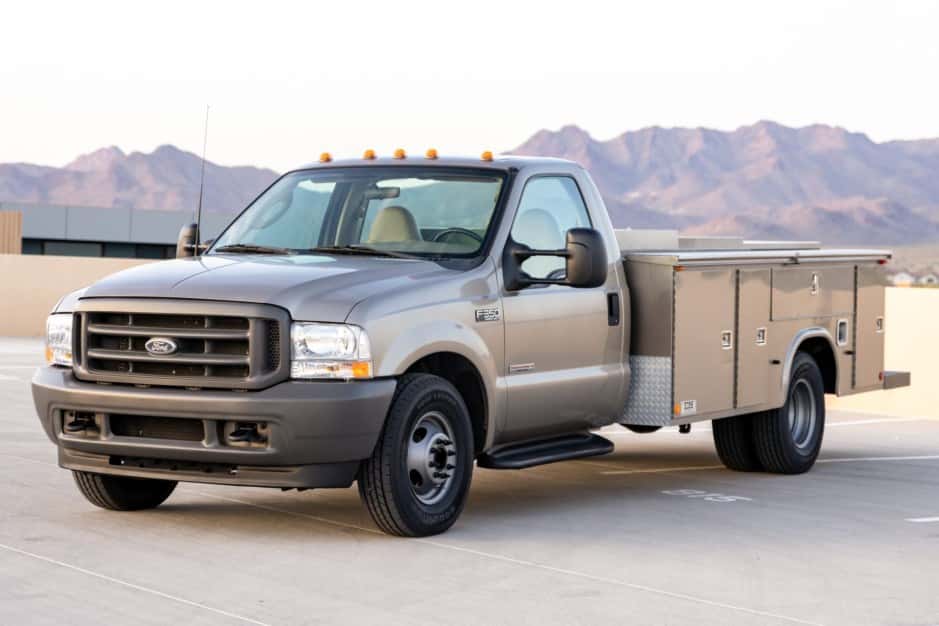 2003 Ford Super Duty 1999-2007 sold for $27,000