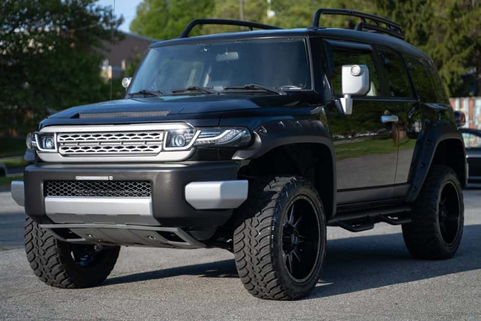 2007 Toyota FJ Cruiser sold for $15,888