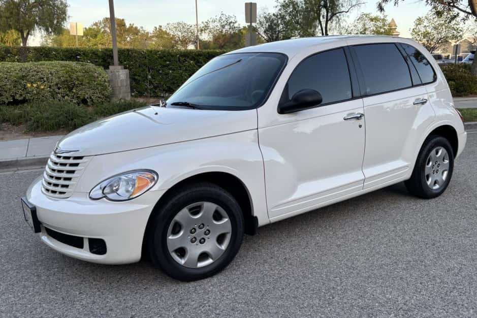 2009 Chrysler PT Cruiser sold for $13,250