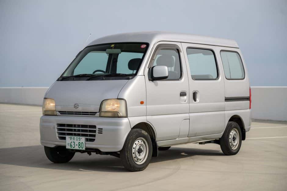 1999 Suzuki Every sold for $2,250