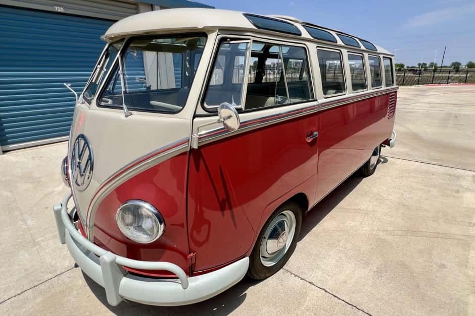1961 Volkswagen Split-Window Bus sold for $77,600