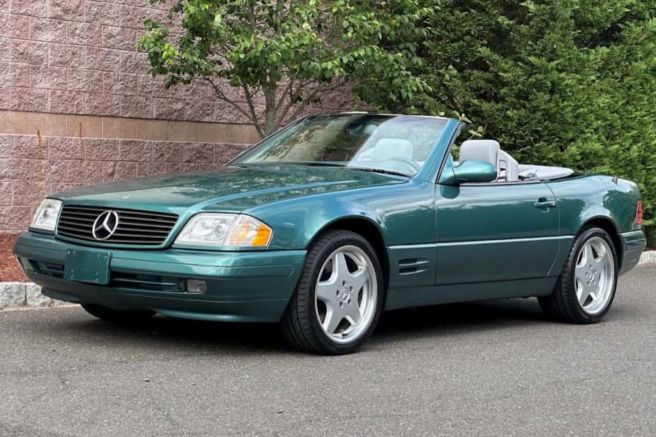 2000 Mercedes-Benz R129 SL sold for $35,000