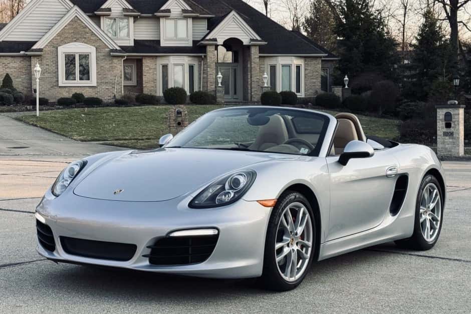2014 Porsche 981 Boxster sold for $39,500