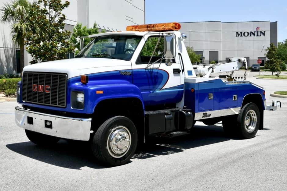 1995 GMC TopKick sold for $17,275