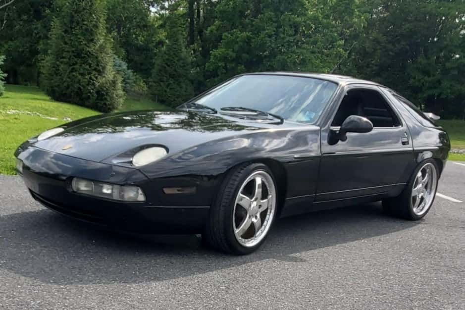 1990 Porsche 928 sold for $35,000