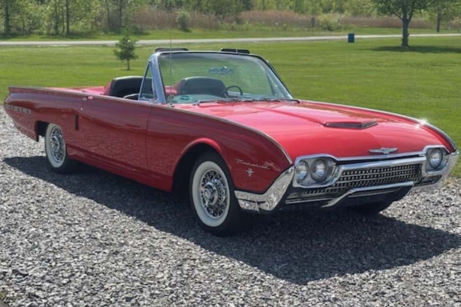 1962 Ford Thunderbird (1961-1963) sold for $24,000