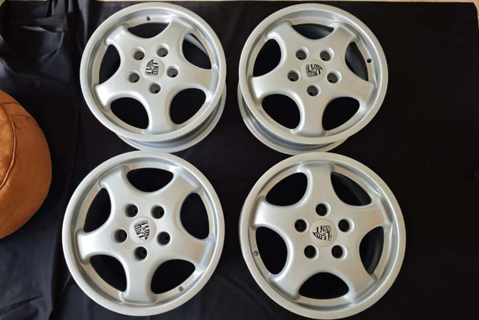 0 Porsche 968 sold for $2,100