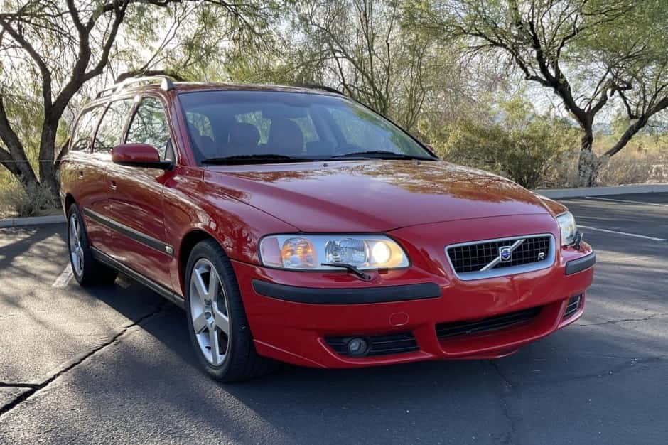 2004 Volvo V70R sold for $13,000