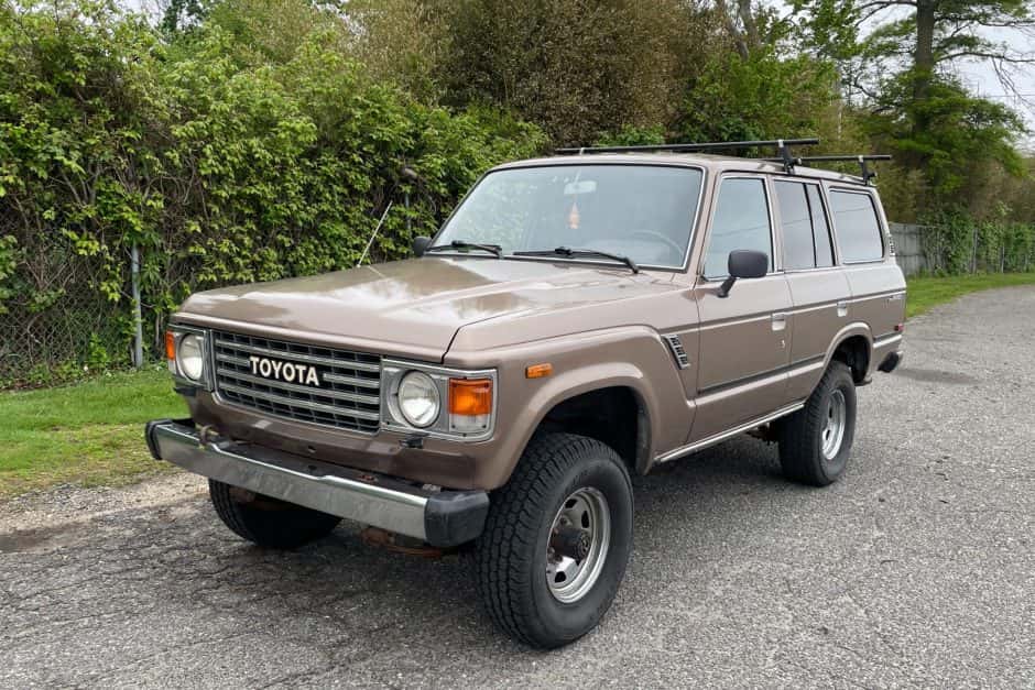 1986 Toyota Land Cruiser 60-Series sold for $11,000