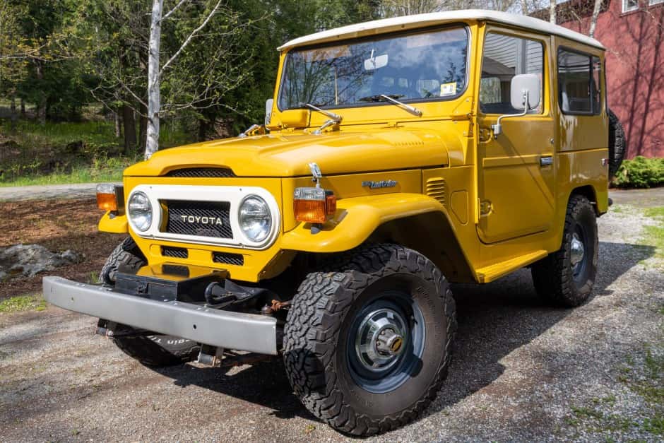 1977 Toyota Land Cruiser FJ40 sold for $60,500