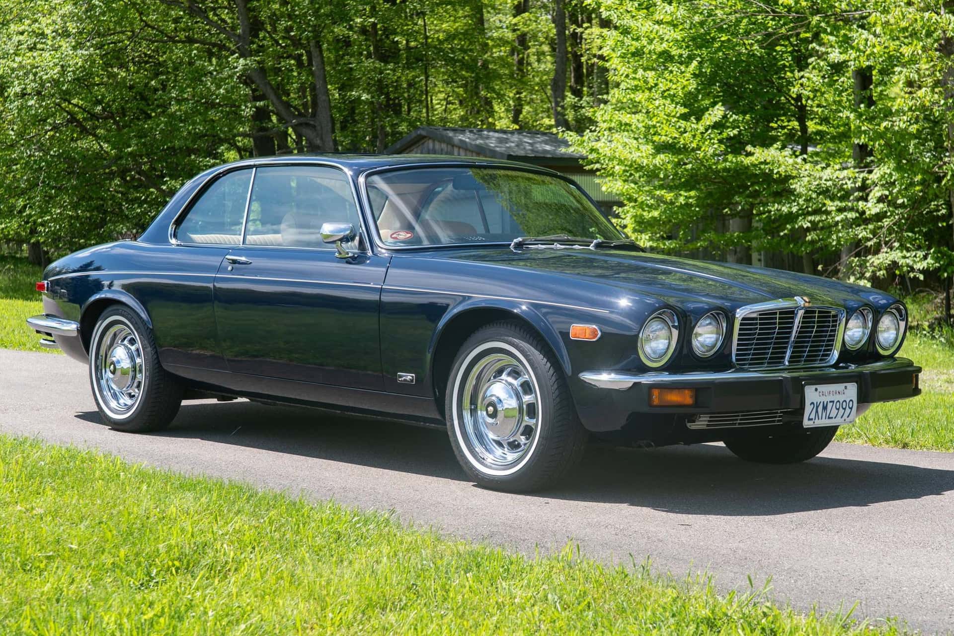 1976 Jaguar XJ sold for $27,000