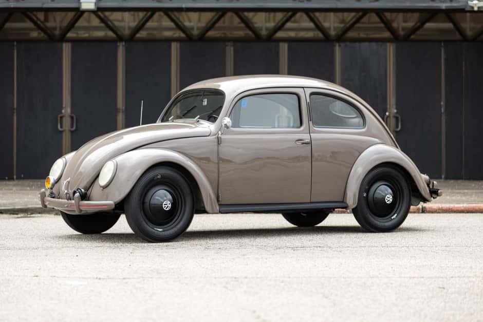 1952 Volkswagen Beetle (Split Window) sold for $95,959