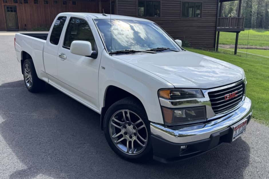 2011 GMC Canyon sold for $26,600
