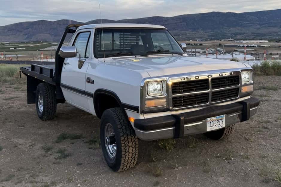 1992 Dodge Ram (1981-1993) sold for $16,500
