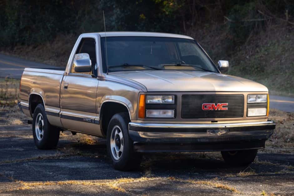 1991 GMC Sierra (GMT400 1988-2002) sold for $11,770