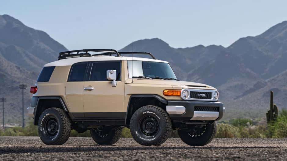 2014 Toyota FJ Cruiser sold for $37,500