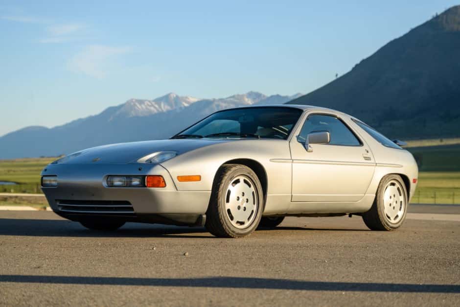 1988 Porsche 928 sold for $34,250