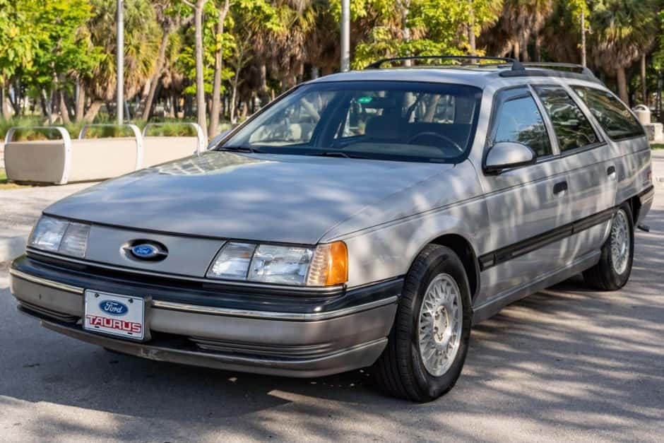 1991 Ford Taurus Sedan & Wagon sold for $5,200