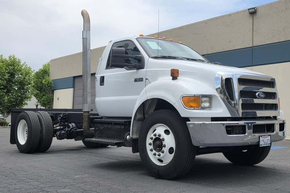 2011 Ford Super Duty 2011-2016 sold for $30,000