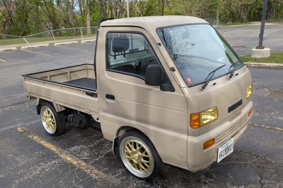 1997 Suzuki Carry sold for $6,300