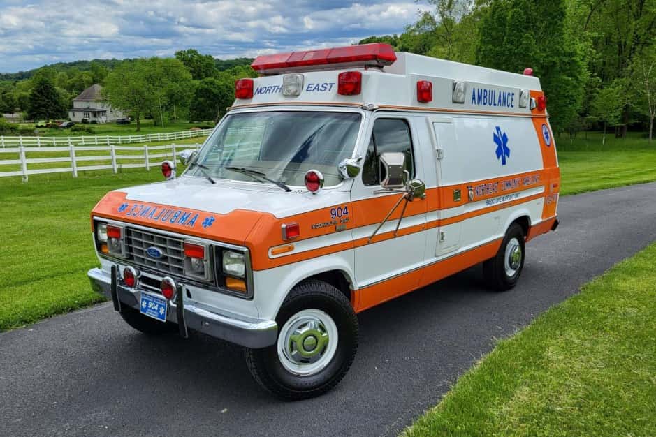 1990 Ford Econoline Van sold for $8,800