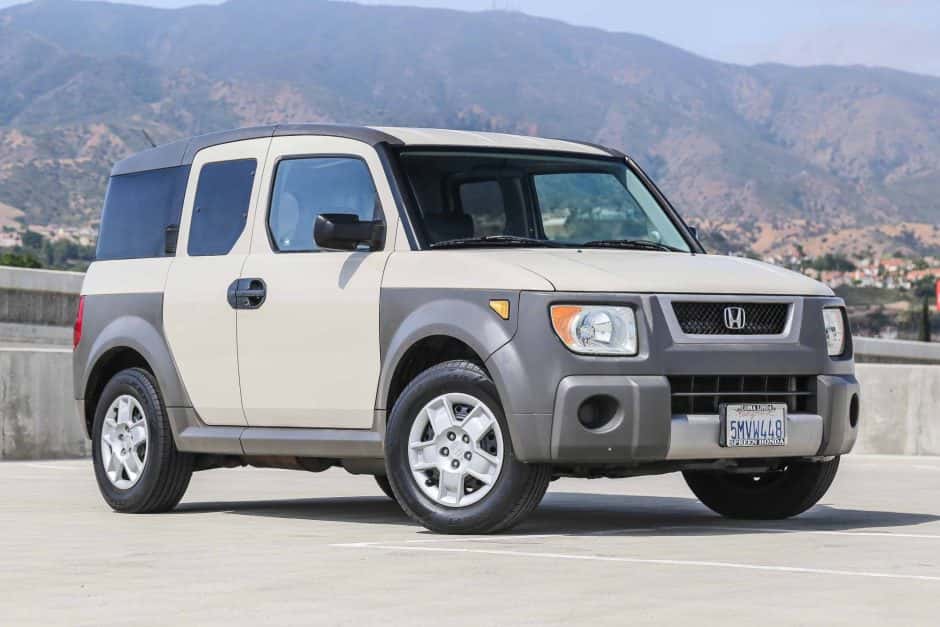 2005 Honda Element sold for $11,000