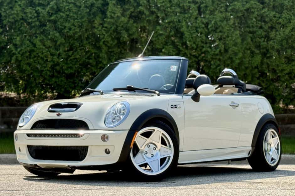 2007 Mini R52 Cooper Convertible sold for $13,250