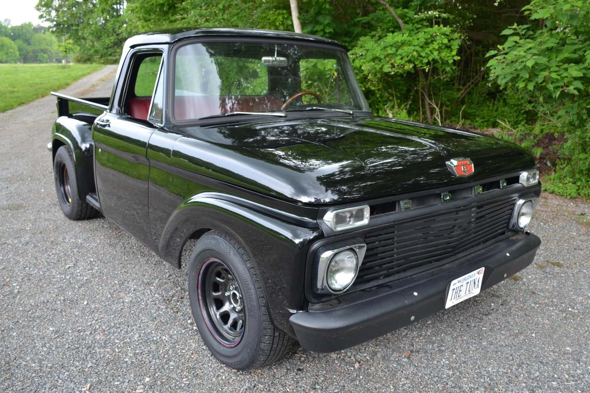 1965 Ford F-100 sold for $8,900