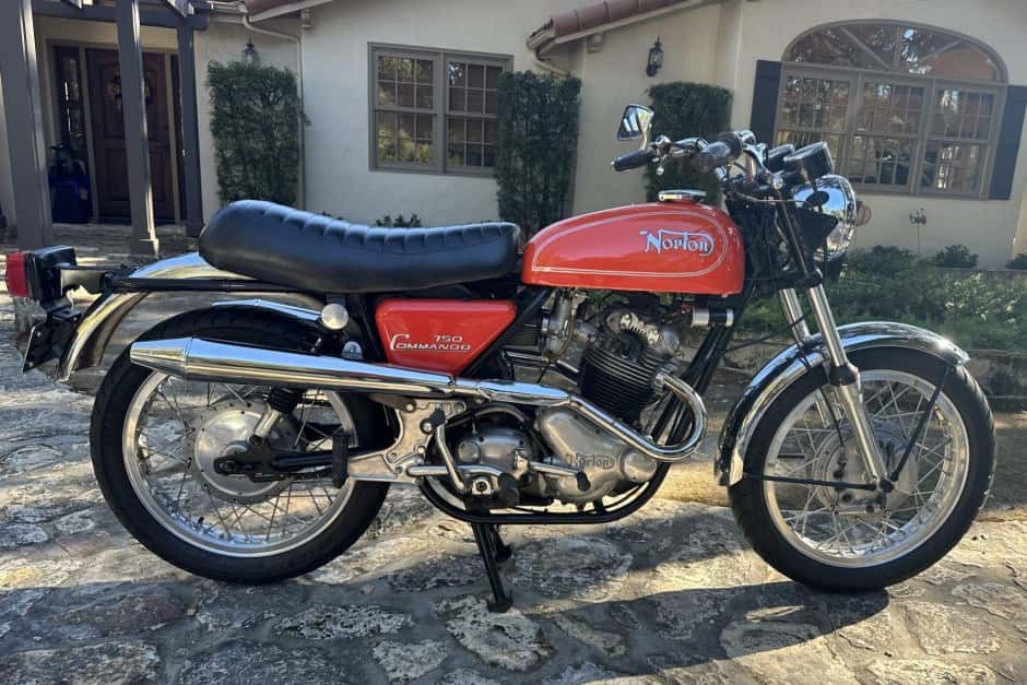 1971 Norton Commando sold for $5,400