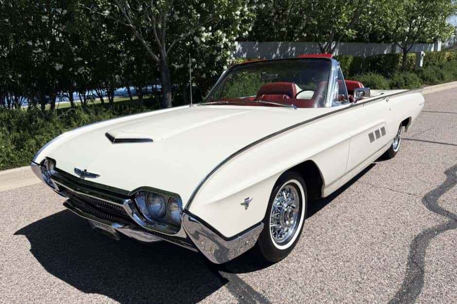 1963 Ford Thunderbird (1961-1963) sold for $70,000