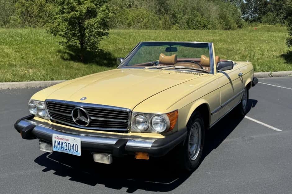 1976 Mercedes-Benz R107 SL sold for $8,000