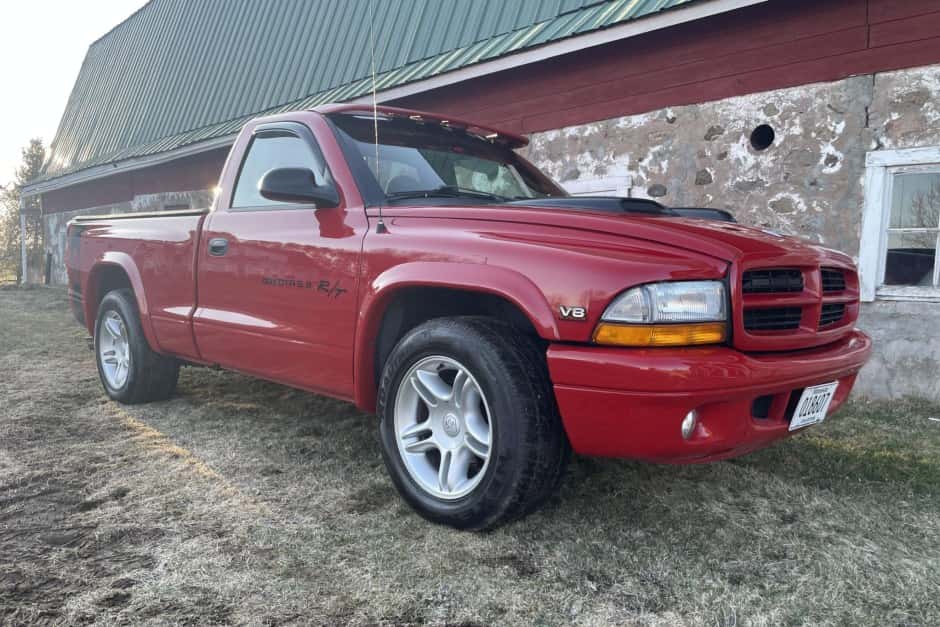 2000 Dodge Dakota (1997-2004) sold for $8,900