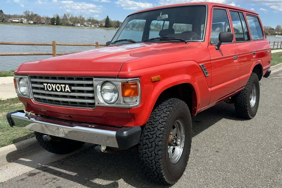 1983 Toyota Land Cruiser 60-Series sold for $18,250