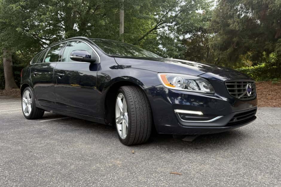 2016 Volvo  sold for $12,100