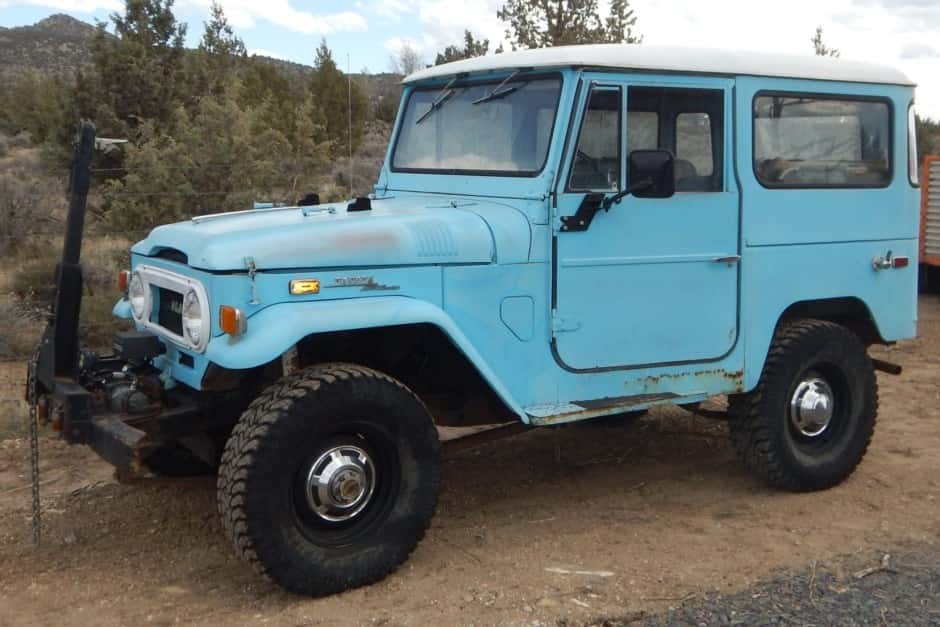 1970 Toyota Land Cruiser FJ40 sold for $7,300