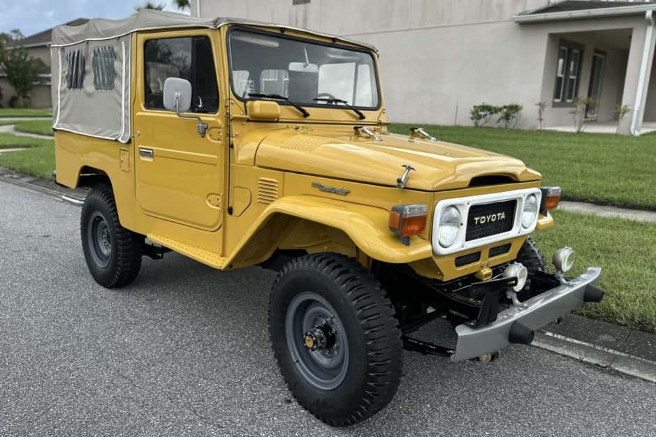 1984 Toyota Land Cruiser FJ43 sold for $18,750