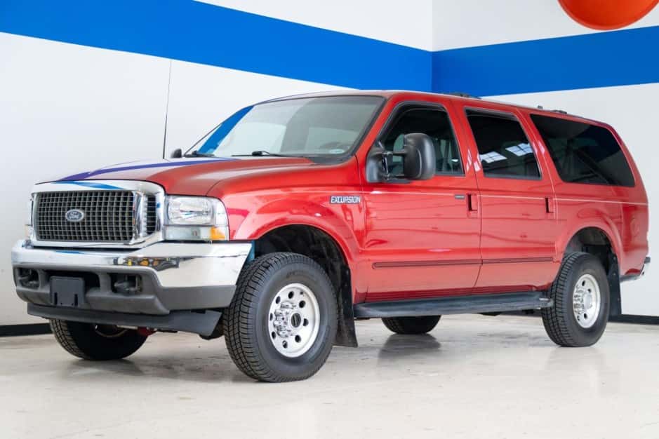 2000 Ford Excursion sold for $14,000