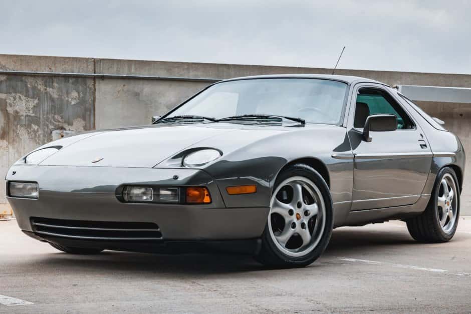 1987 Porsche 928 sold for $30,500