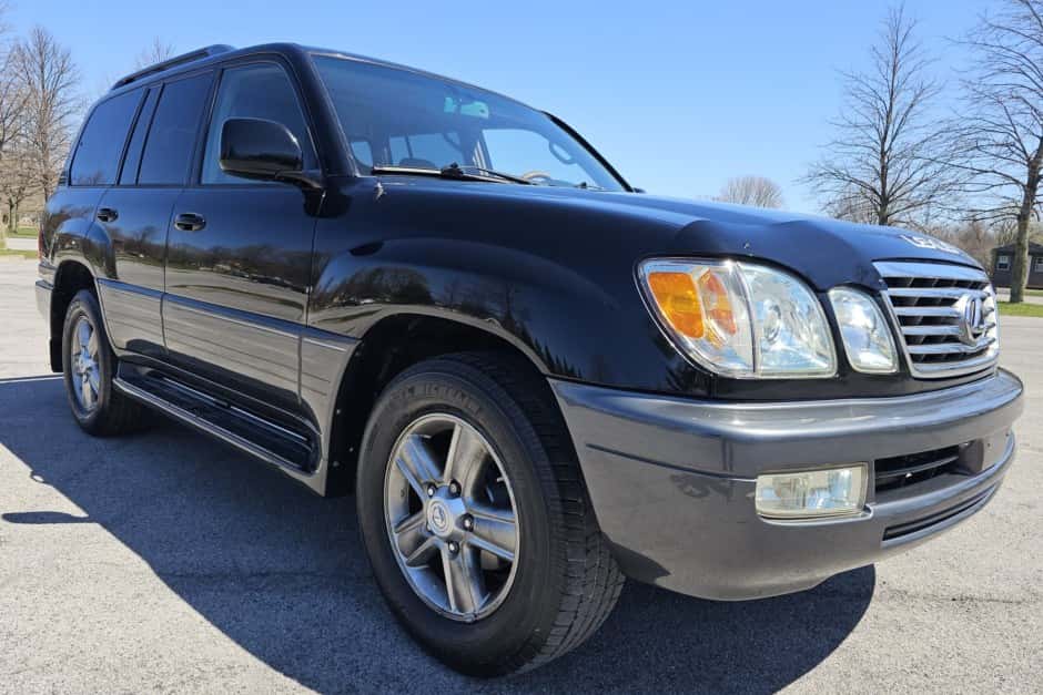 2007 Lexus LX470 sold for $23,250