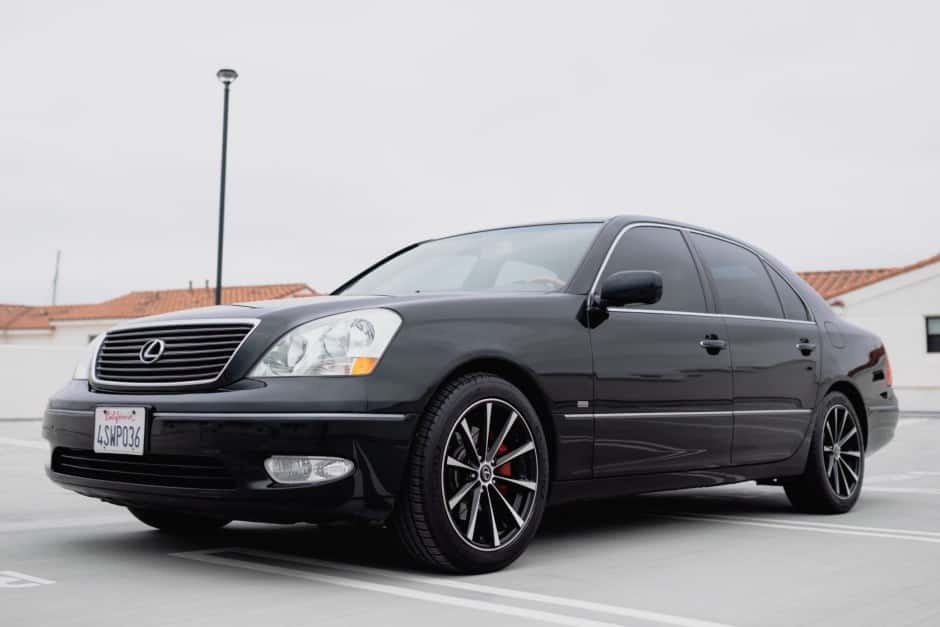 2001 Lexus LS Sedan sold for $16,500