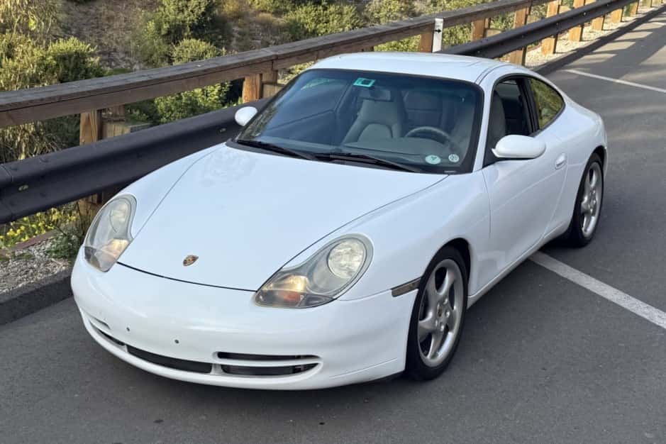 1999 Porsche 996 911 (Non-Turbo/GT2/GT3) sold for $23,333