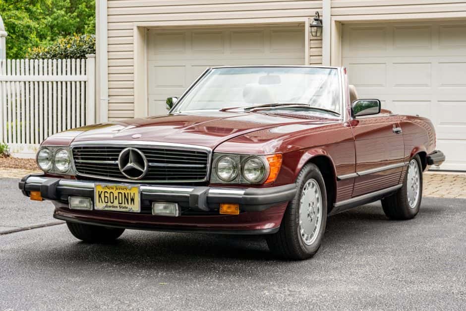 1986 Mercedes-Benz R107 SL sold for $15,500