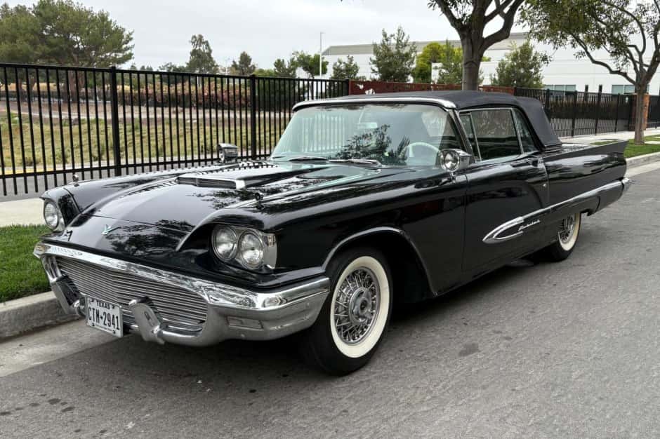 1959 Ford Thunderbird (1958-1960) sold for $12,500