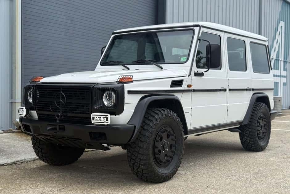 1998 Mercedes-Benz W463 G-Class (1990-2018) sold for $55,000