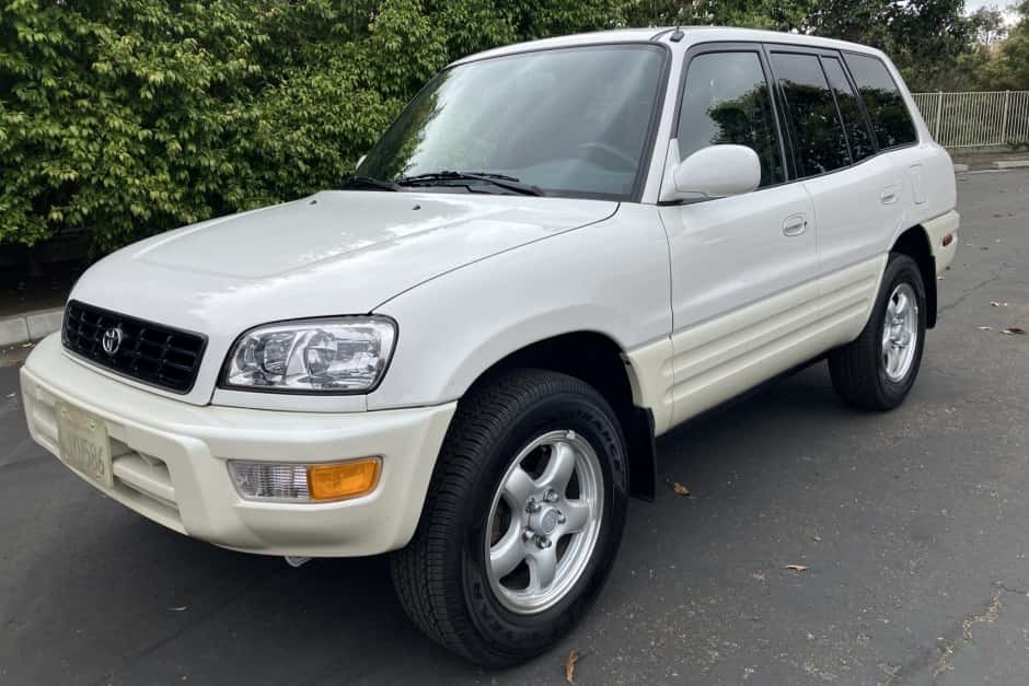 2000 Toyota RAV4 sold for $18,250