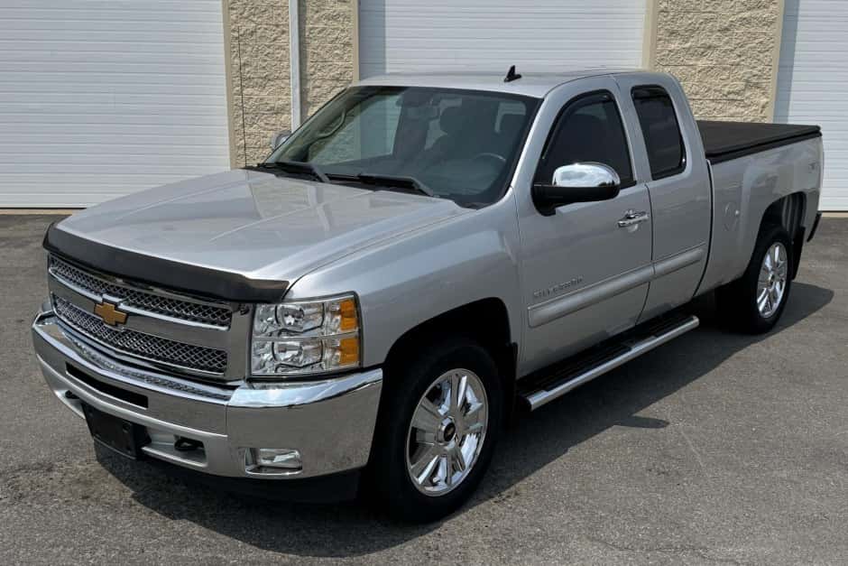 2013 Chevrolet Silverado GMT900 (2007-2013) sold for $26,000