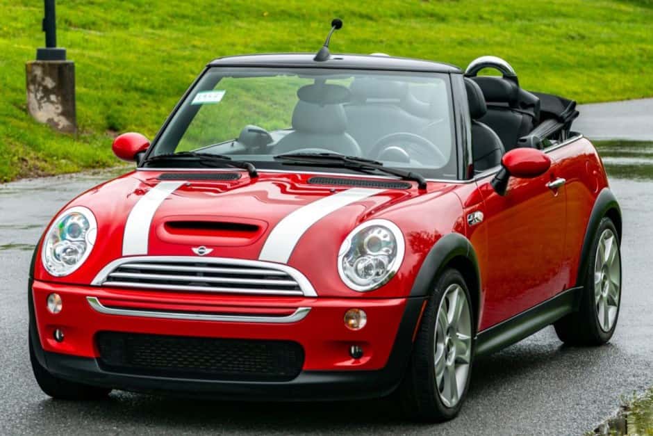 2005 Mini R52 Cooper Convertible sold for $14,000