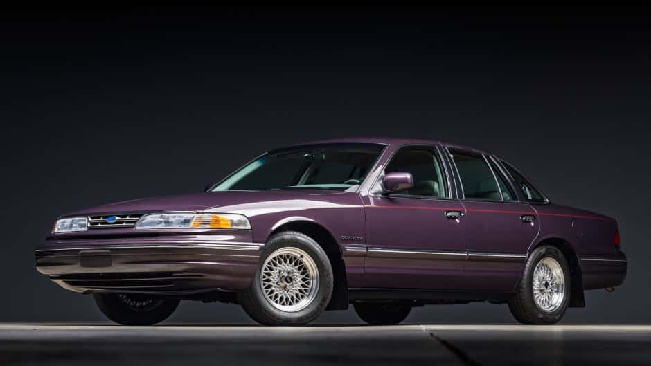 1995 Ford Crown Victoria sold for $16,750